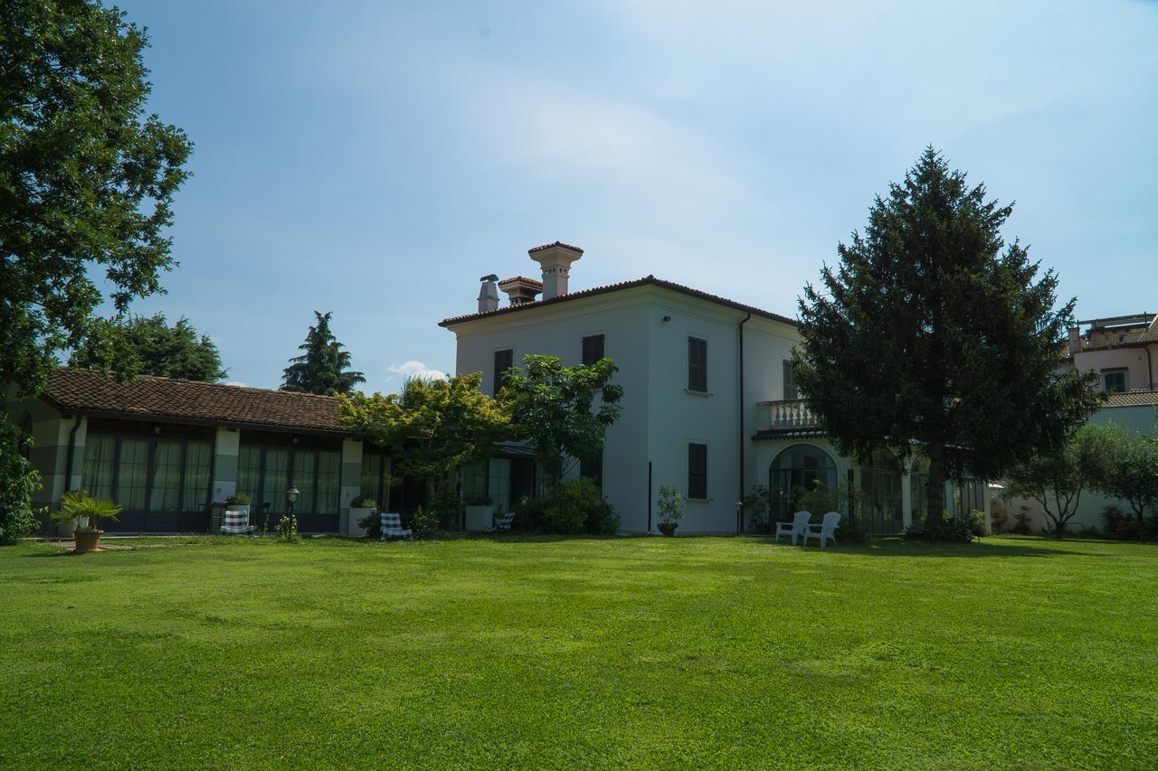 Villa Franca In Franciacorta Passirano Exterior photo